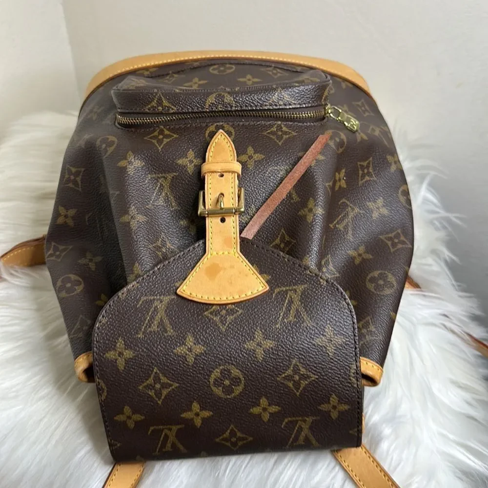 💯 Authentic Louis Vuitton Monogram Backpack 🍀